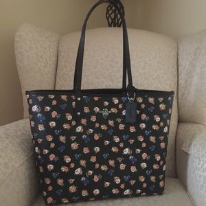 COPY - Coach Rose Meadow Reversible City Tote 👜